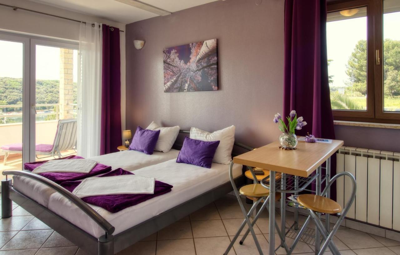 Apartman Studio Apartment Pula Bagian luar foto