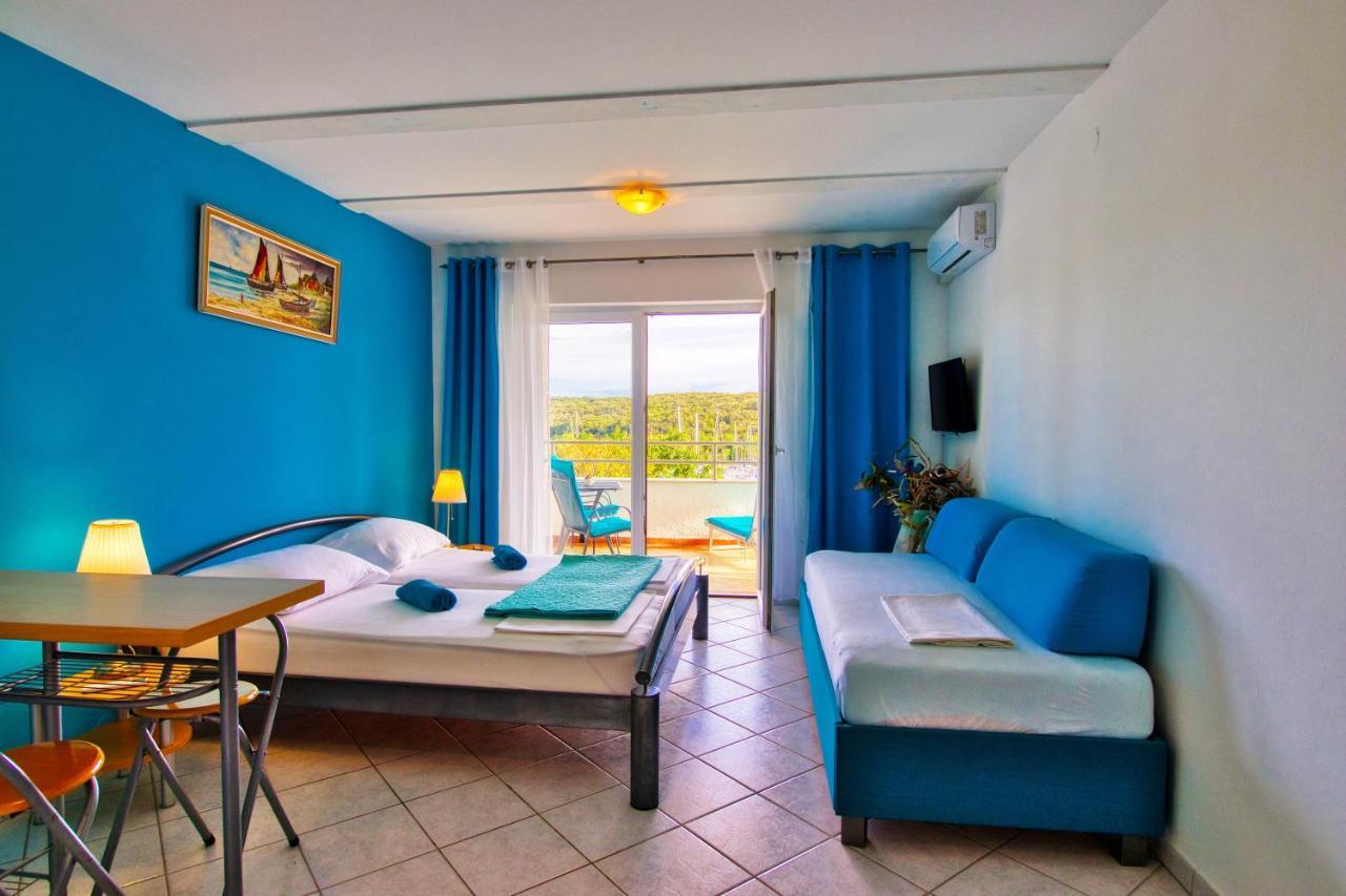 Apartman Studio Apartment Pula Bagian luar foto