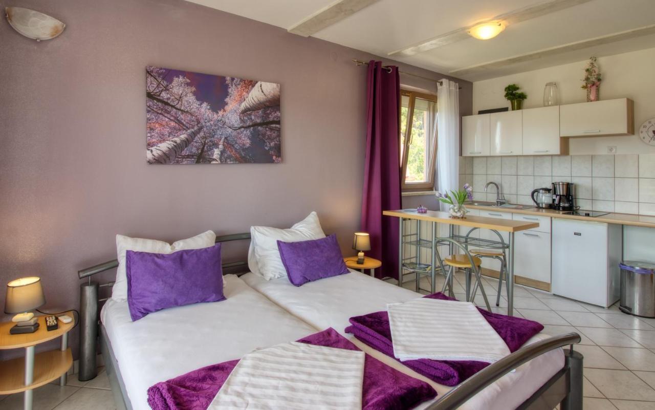 Apartman Studio Apartment Pula Bagian luar foto