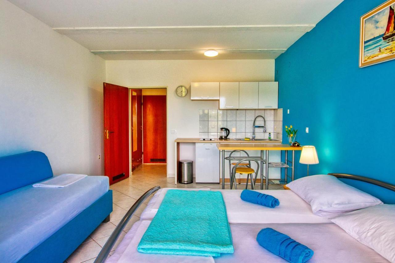 Apartman Studio Apartment Pula Bagian luar foto