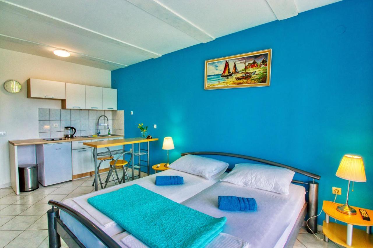 Apartman Studio Apartment Pula Bagian luar foto