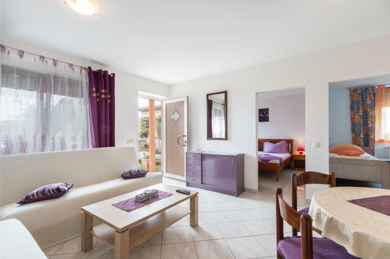 Apartman Studio Apartment Pula Bagian luar foto