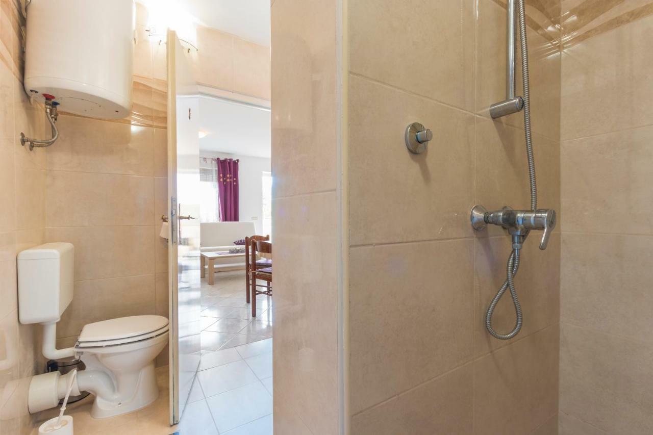Apartman Studio Apartment Pula Bagian luar foto