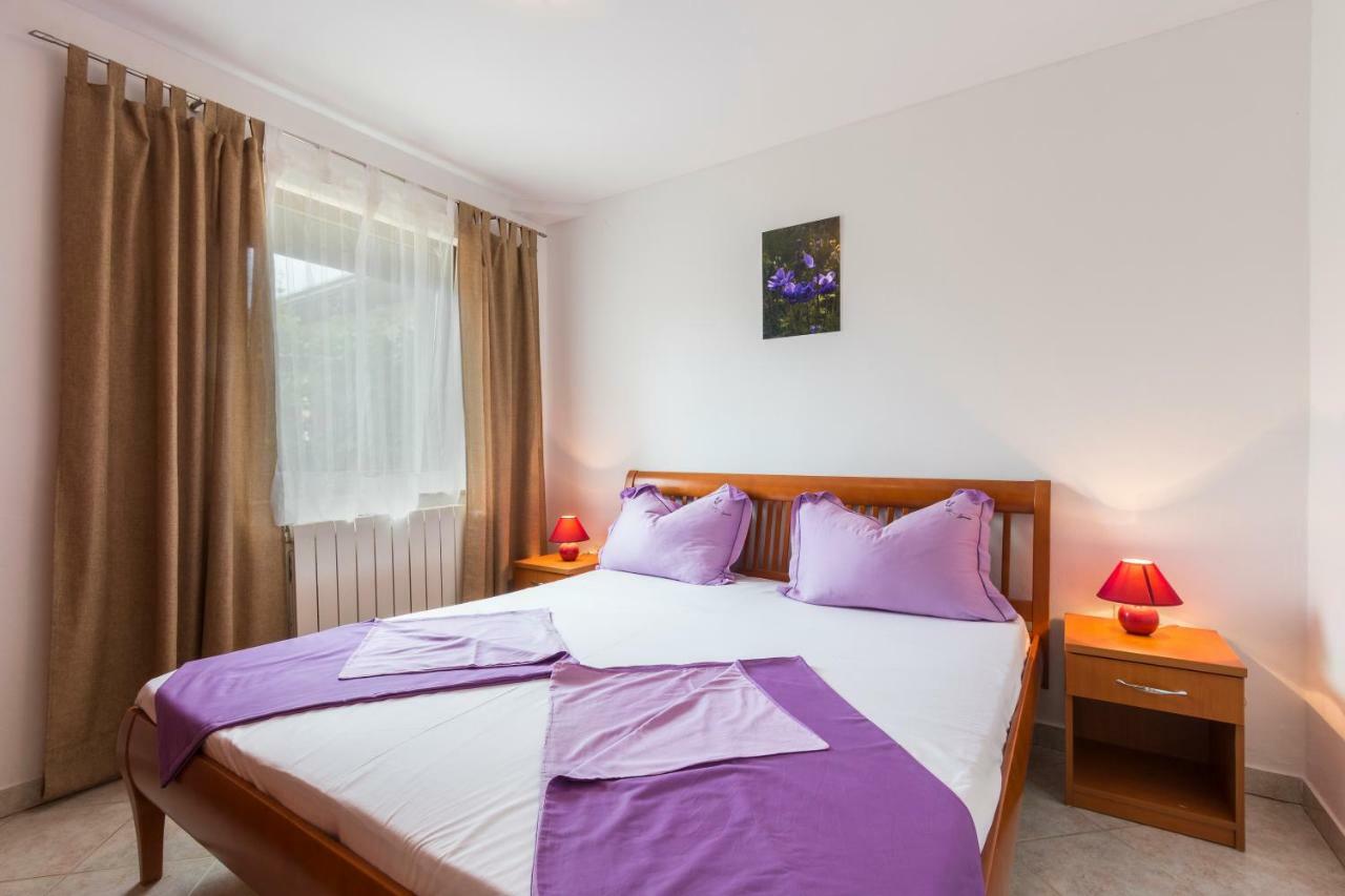 Apartman Studio Apartment Pula Bagian luar foto