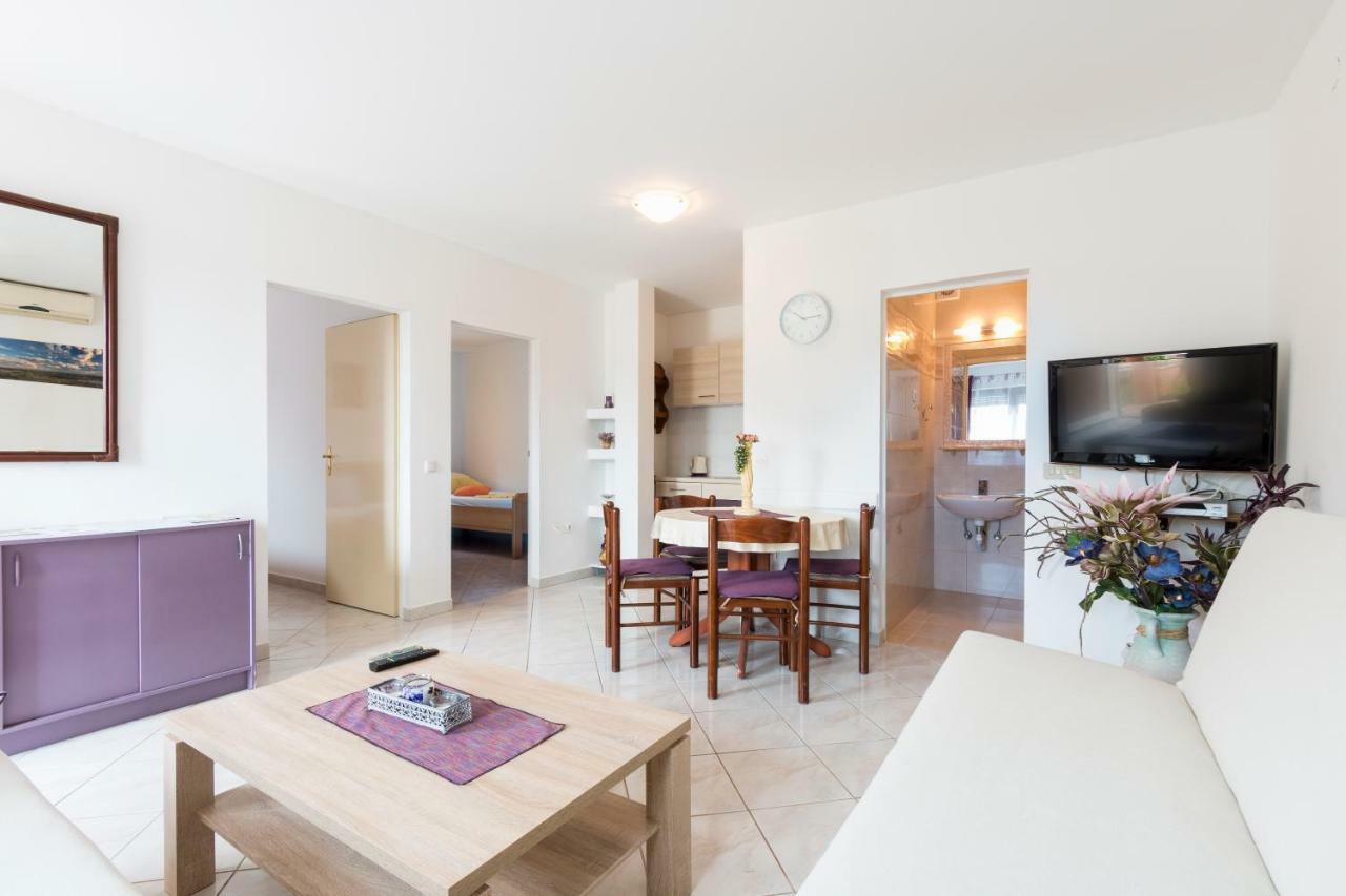 Apartman Studio Apartment Pula Bagian luar foto
