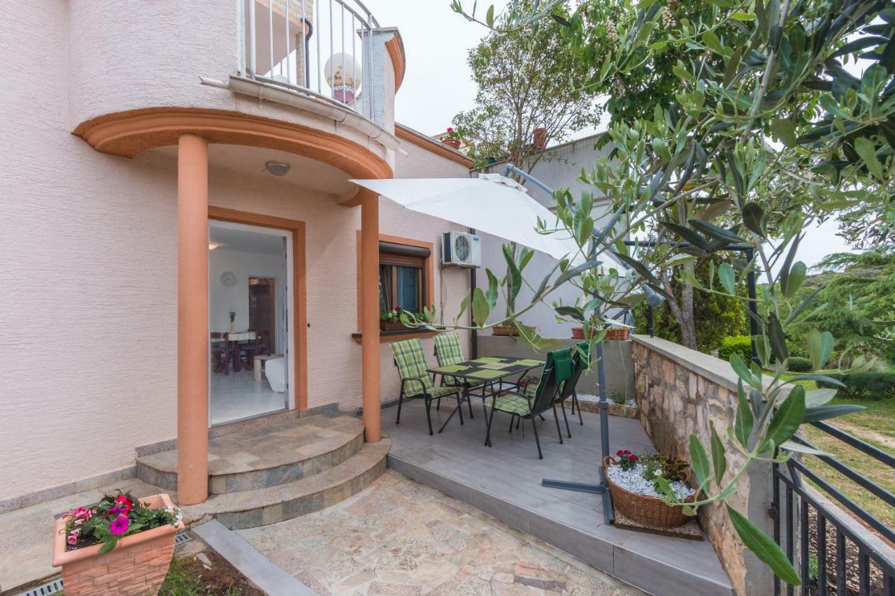 Apartman Studio Apartment Pula Bagian luar foto