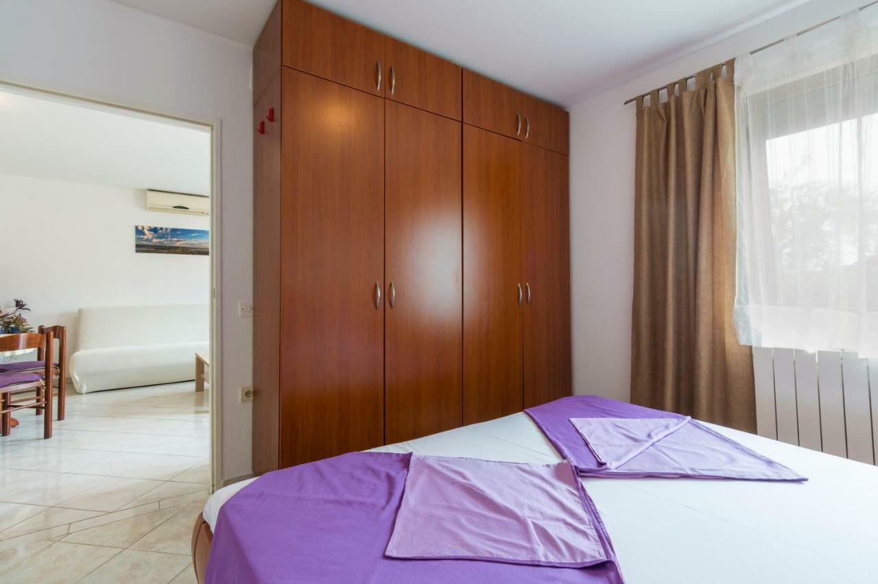Apartman Studio Apartment Pula Bagian luar foto